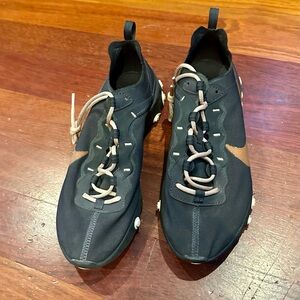 Nike react element 55 in oil great size 7.5 men/ 9.5 women’s